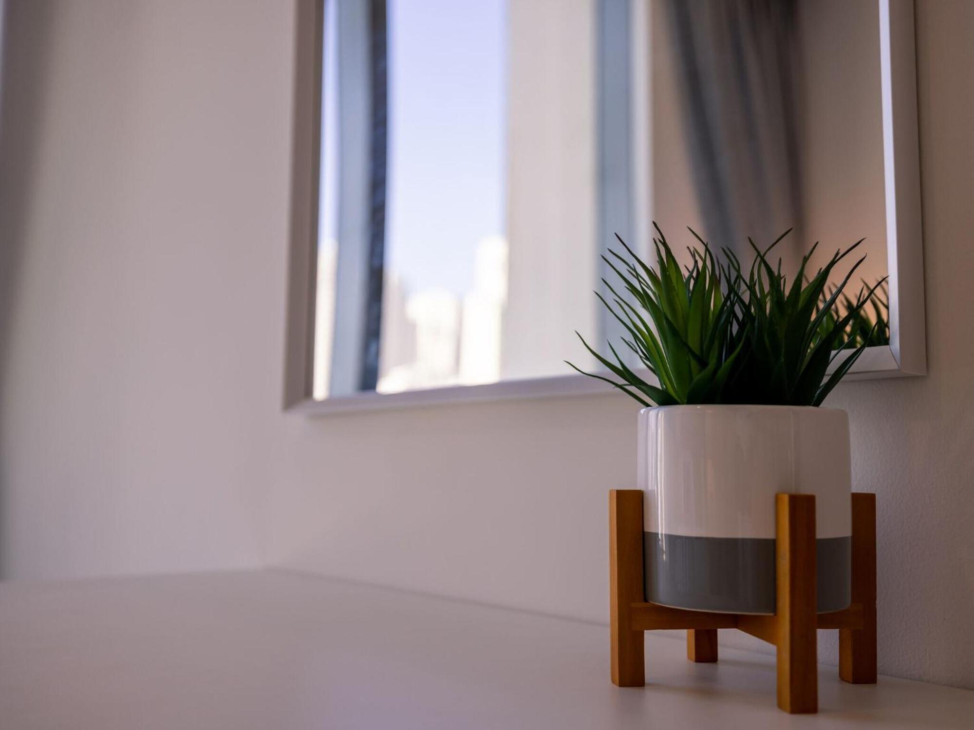 Luxurious Apartments Dubai Marina Views Pool Gym By Sojo Stay エクステリア 写真
