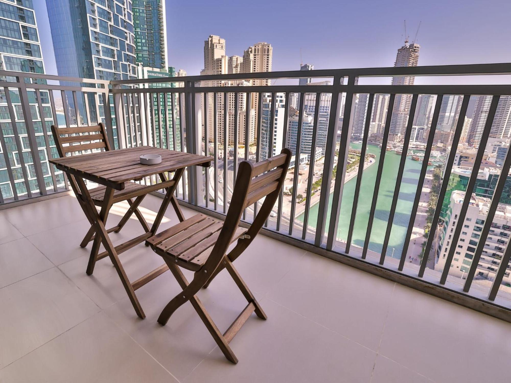 Luxurious Apartments Dubai Marina Views Pool Gym By Sojo Stay エクステリア 写真